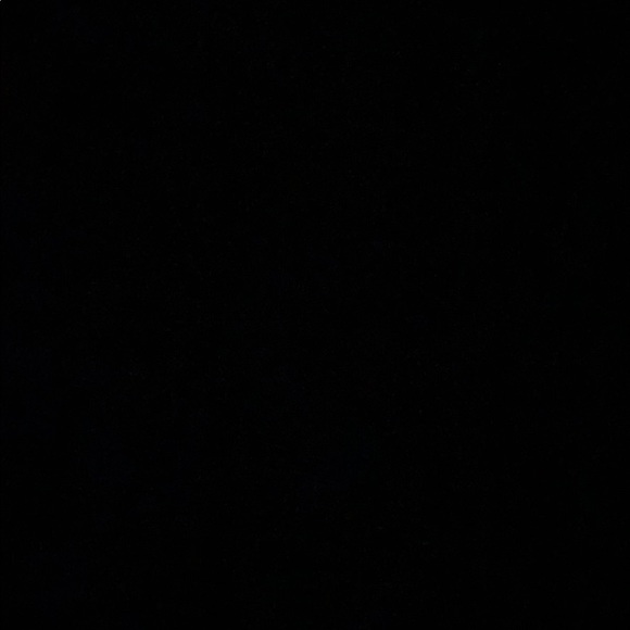 Profile Picture of Kelly Belfiore (@kellynb123) on Poshmark