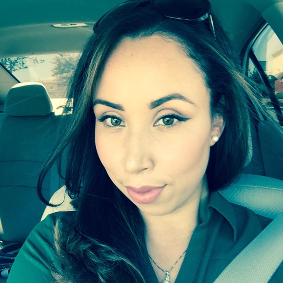 Profile Picture of Maricela Munoz (@marimuno) on Poshmark