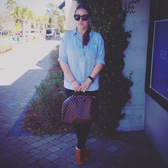 Profile Picture of Valerie Clagett (@valerieclagett) on Poshmark