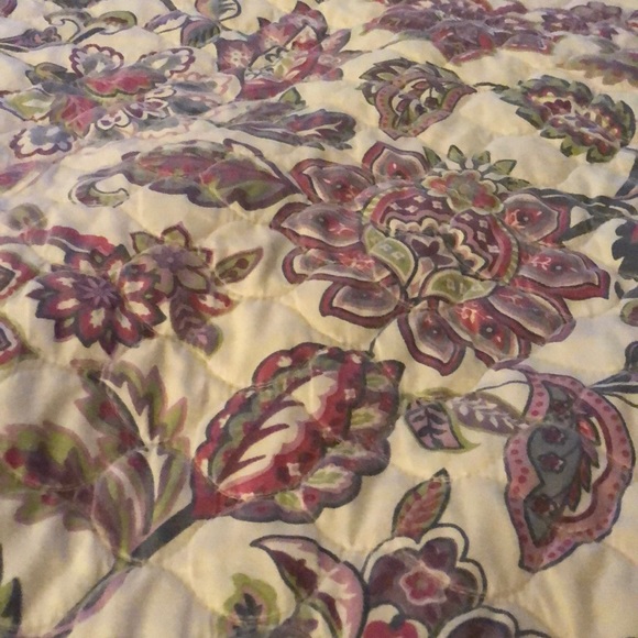 Shelley Condit - Poshmark Profile Picture of Shelley Condit (@shelleycondit68) on Poshmark