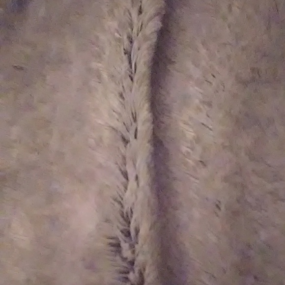 Profile Picture of Dan Dunajski (@danybooo) on Poshmark