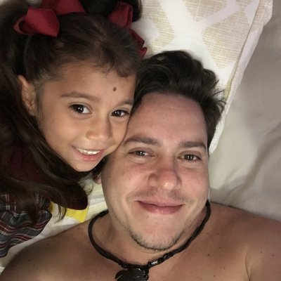 Profile Picture of Julio C Popoff (@Jcp7211) on Twitter