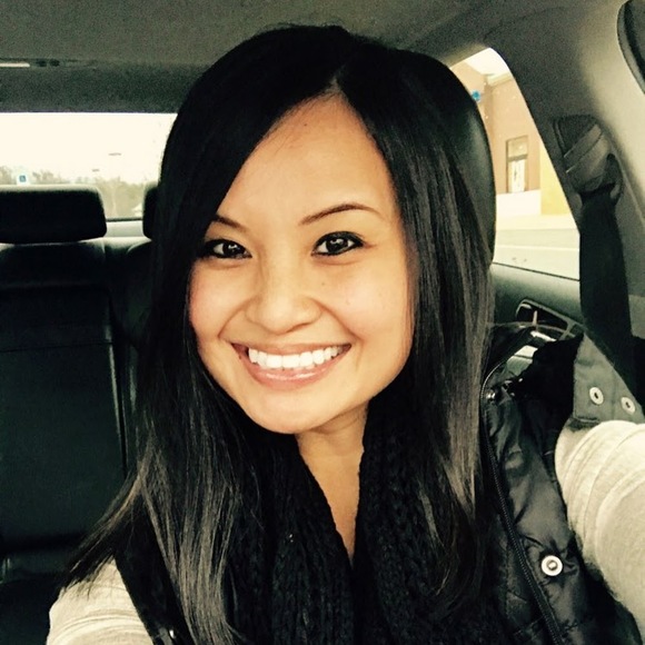 Profile Picture of Lian katrina Canlas (@lkatcan) on Poshmark