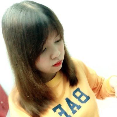 Profile Picture of Huệ Nguyễn (@huenguyen2411) on Twitter