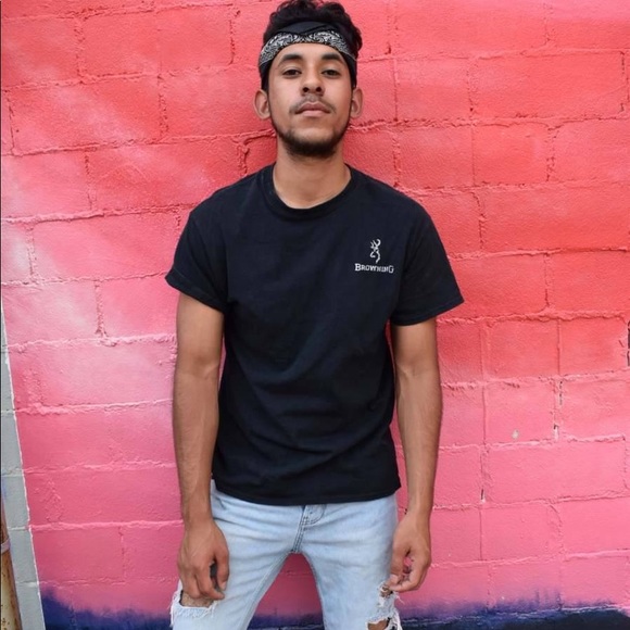 Profile Picture of Joey Sanchez (@jsanch8) on Poshmark