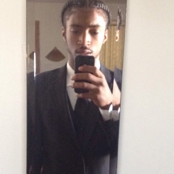 Profile Picture of Devon Nelson (@devonn871) on Poshmark