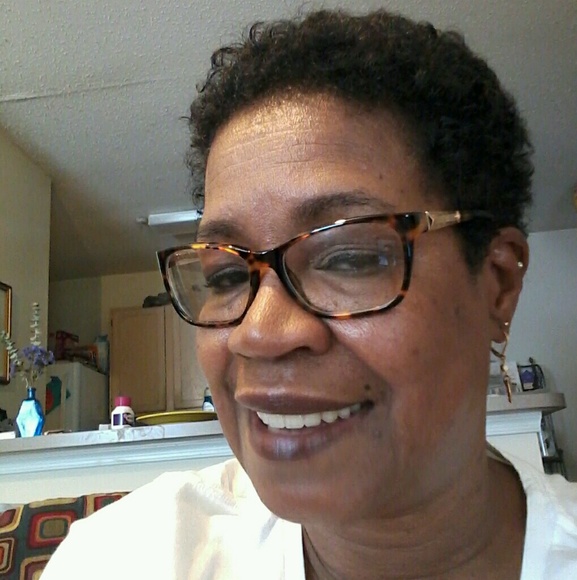 Profile Picture of Wilma Richards (@warichards) on Poshmark