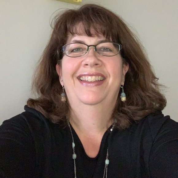 Profile Picture of Mairi diane Hunter (@mairidihunter) on Poshmark