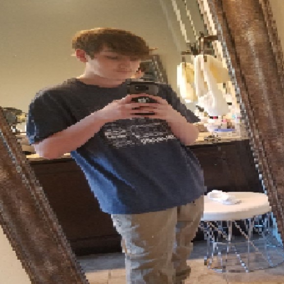 Profile Picture of Robert Bitteker (@rbgti2003) on Poshmark