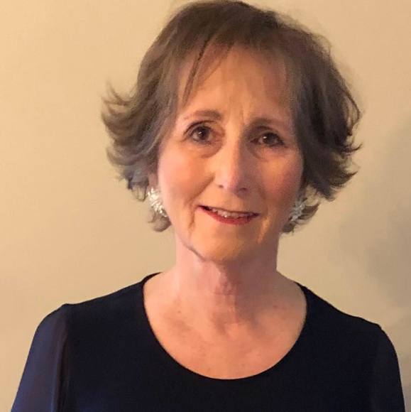 Leslie Gurry - Poshmark Profile Picture of Leslie Gurry (@lgurry) on Poshmark