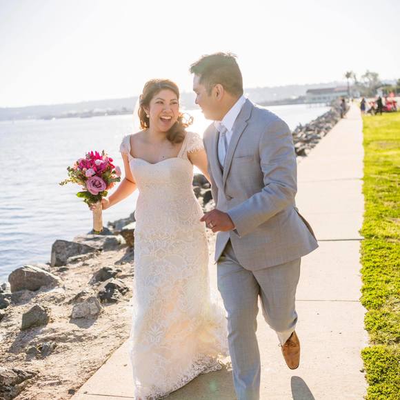 Kenneth Amoguis - Poshmark Profile Picture of Kenneth Amoguis (@kennethamoguis) on Poshmark