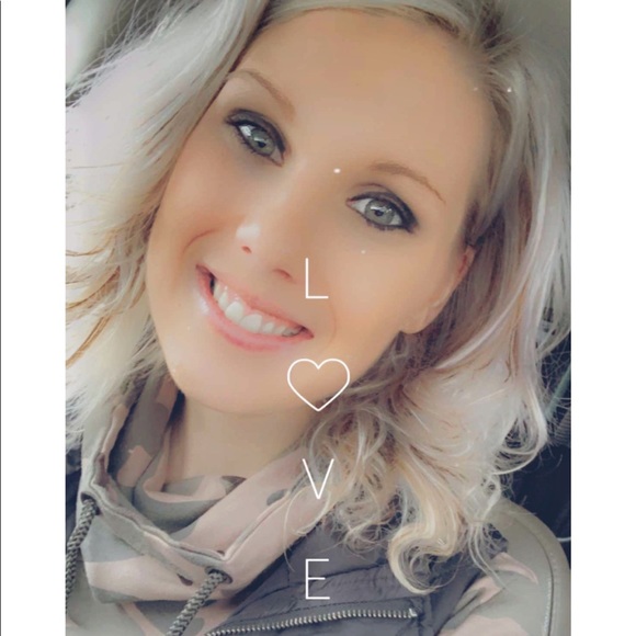 Profile Picture of Jordan Fausch (@jfausch10) on Poshmark