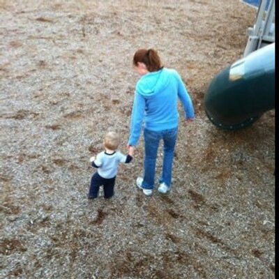 Profile Picture of Nichole (@NicholeLoring) on Twitter