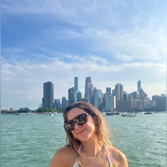 Profile Picture of Sarah Imhoff (@sarah_imhoff) on Poshmark