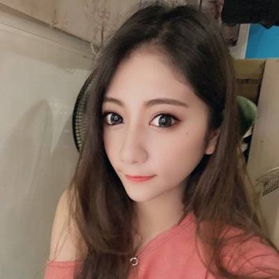 Profile Picture of Lena Li (@lenali81639447) on Twitter