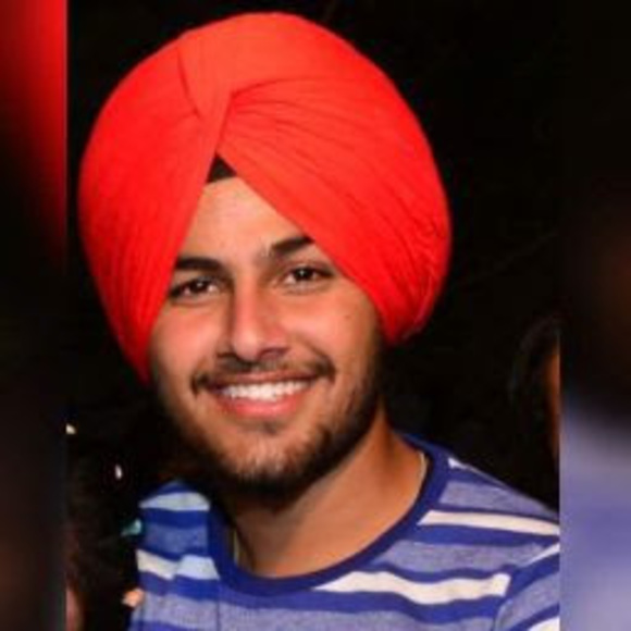 Profile Picture of Harman Ferozepuria (@harman183) on Poshmark