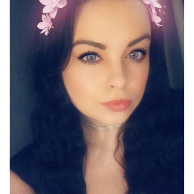 Profile Picture of Chloe Jones (@Clover1894) on Twitter