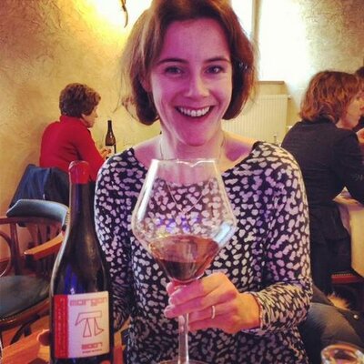 Profile Picture of Louisa-J Carrington (@Loumotheroftwo) on Twitter