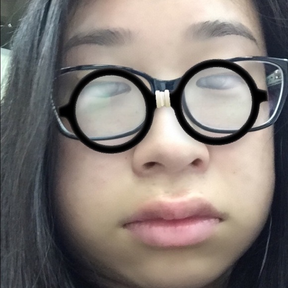 Profile Picture of Hannah Hiraki (@miffytippy) on Poshmark