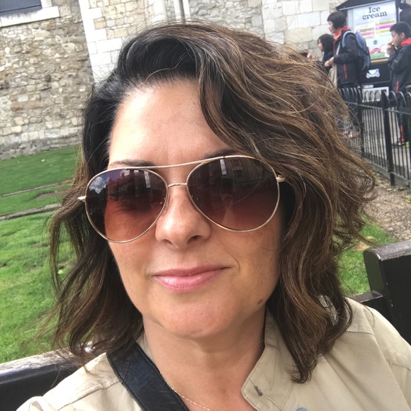 Profile Picture of Joleen Charmoli (@jcharmoli) on Poshmark