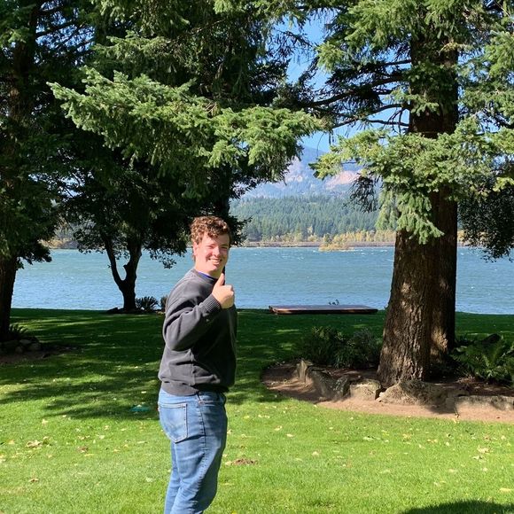 Profile Picture of Alex Crain (@crain98) on Poshmark