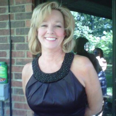 Profile Picture of Susan Elliott (@susanelliott2) on Twitter