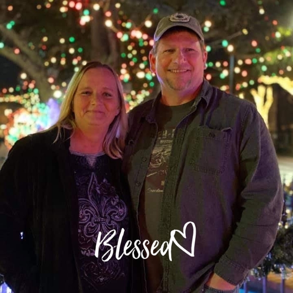 Rhonda Wishon - Poshmark Profile Picture of Rhonda Wishon (@rhondawishon) on Poshmark