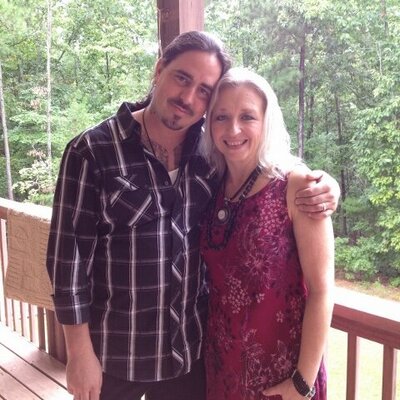 Profile Picture of Lori & Chris Was (@BlazaySwazay) on Twitter