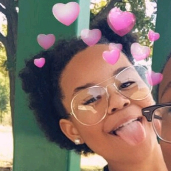 Profile Picture of Jamellia Grant (@grant_123) on Poshmark