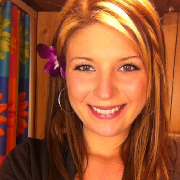 Profile Picture of Kendra Tidemann (@kendra_tidemann) on Poshmark