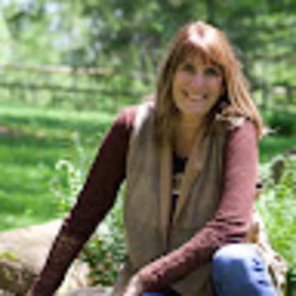 Profile Picture of Lisa Piccardo (@lisapiccardo) on Poshmark