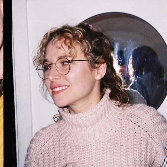 Profile Picture of Harriet Harriet (@harrietmcarthur) on Poshmark