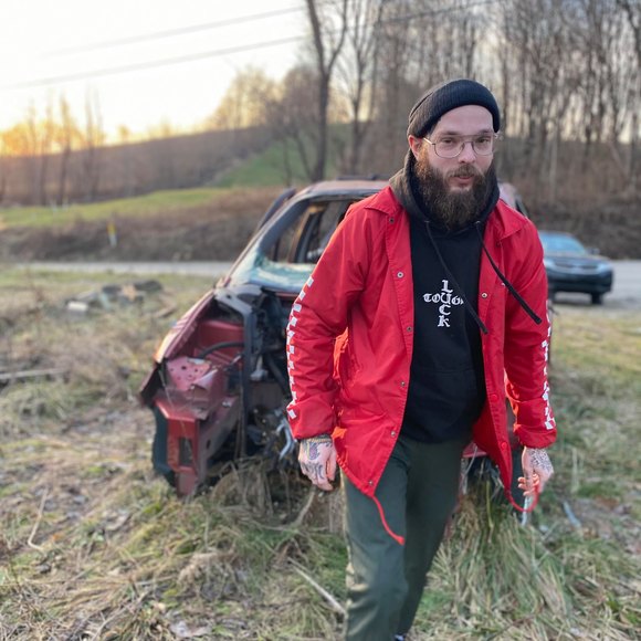 Matt Lenarz - Poshmark Profile Picture of Matt Lenarz (@mattlenarz) on Poshmark