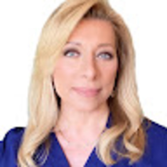 Profile Picture of Lisette Rocco (@rockyousmm) on Poshmark