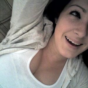 Profile Picture of Erika Dillon (@millionpesos) on Myspace