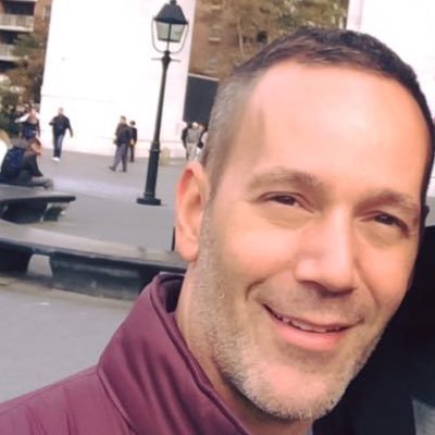 Profile Picture of Chris Gravett (@chris_gravett1) on Twitter