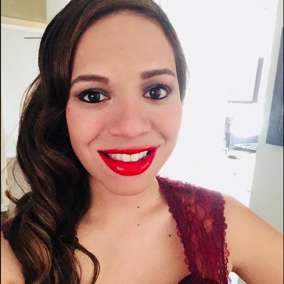 Profile Picture of Jenniffer Fratini (@jenfratini) on Poshmark