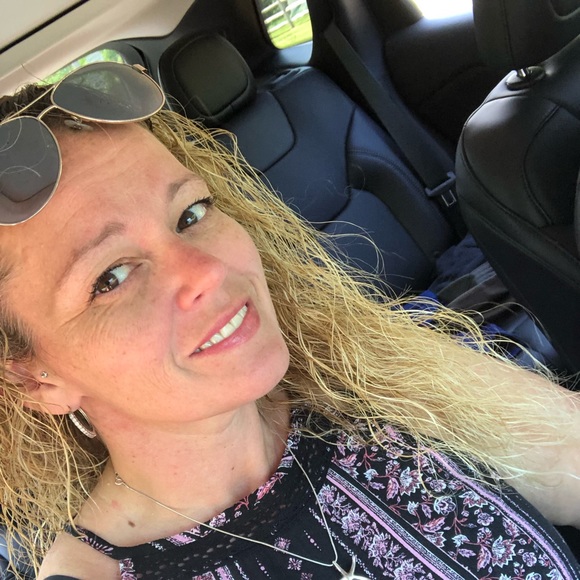 Profile Picture of Rebecca Mccrystal (@becky872) on Poshmark