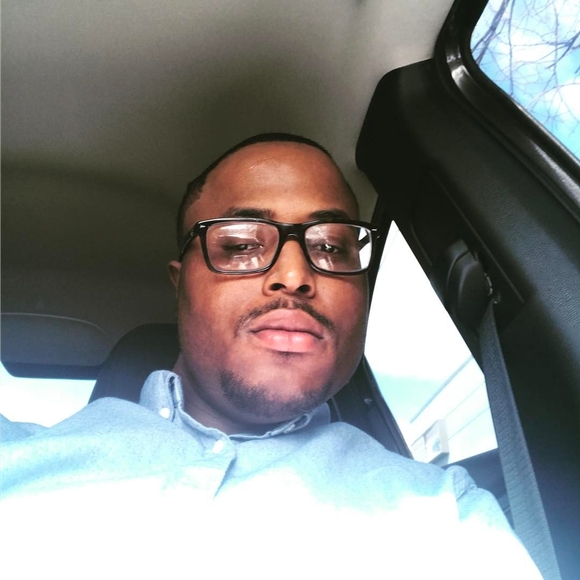 Profile Picture of Desean Thompson (@bigsean2691) on Poshmark