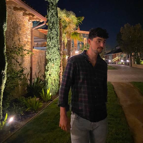 Profile Picture of Johnny Rofeim (@johnnyrofeim) on Poshmark