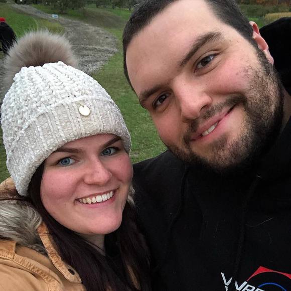 Profile Picture of Valerie Polinko (@_vpolinko) on Poshmark