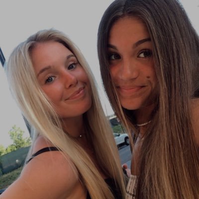 Profile Picture of Carly Ross (@carlyross916) on Twitter