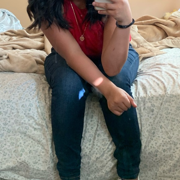 Profile Picture of Itzel Garcia (@iitzelgarciia) on Poshmark