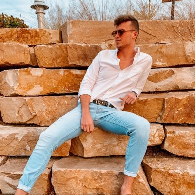 Profile Picture of Jacob Adamski (@jadamski19) on Twitter