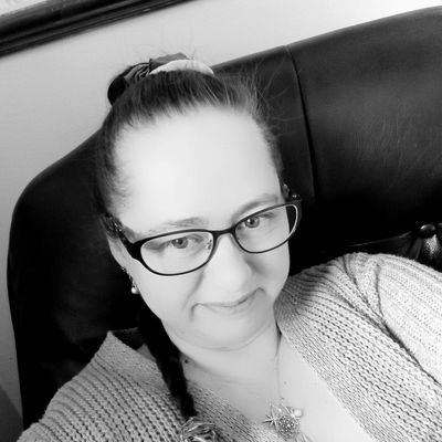 Profile Picture of Sarah Parker (@PilsworthMax) on Twitter