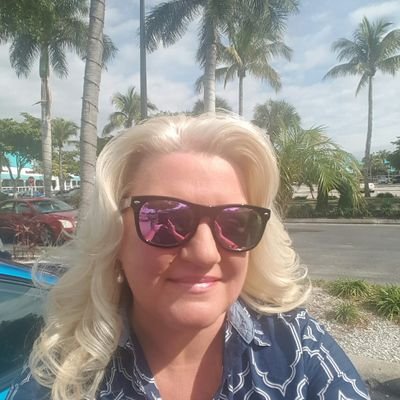 Profile Photo of Kimberly Cavanaugh (@kimcavanaugh20) on Twitter