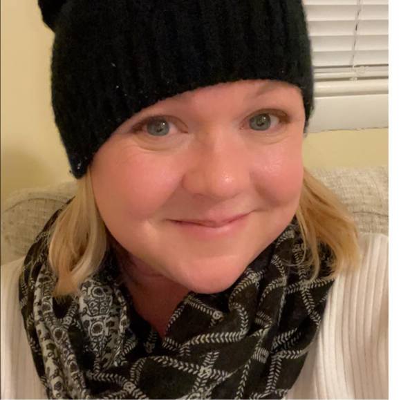 Profile Picture of Taryn Bailey (@tarynelisabeth7) on Poshmark