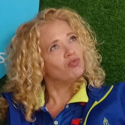 Profile Picture of Ruth Mark (@ruthiecrayons) on Twitter