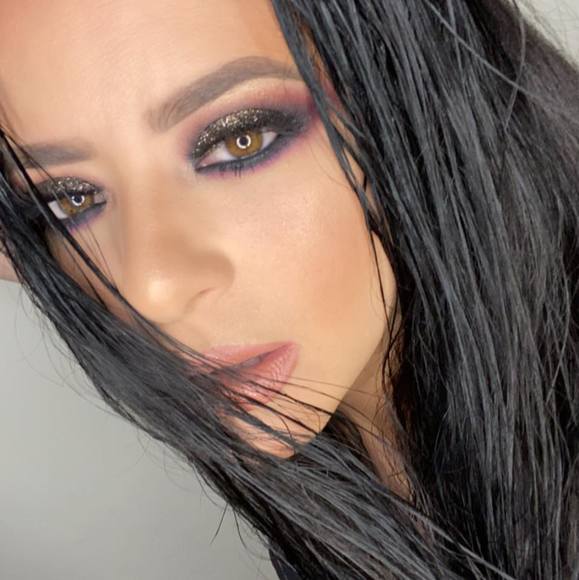 Profile Picture of Nathaly Gonzalez (@natyisa84) on Poshmark