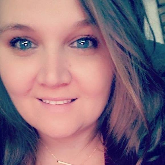 Rhiannan Roden - Poshmark Profile Picture of Rhiannan Roden (@rhiannanroden) on Poshmark